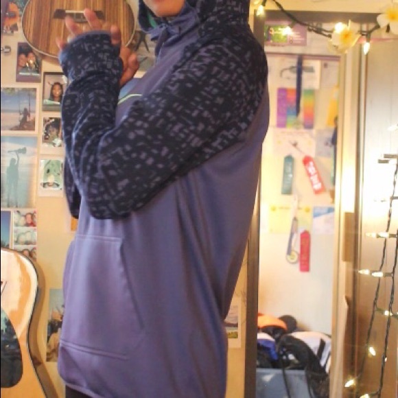 Purple Nike Dri-Fit Sweatshirt - Picture 5 of 7